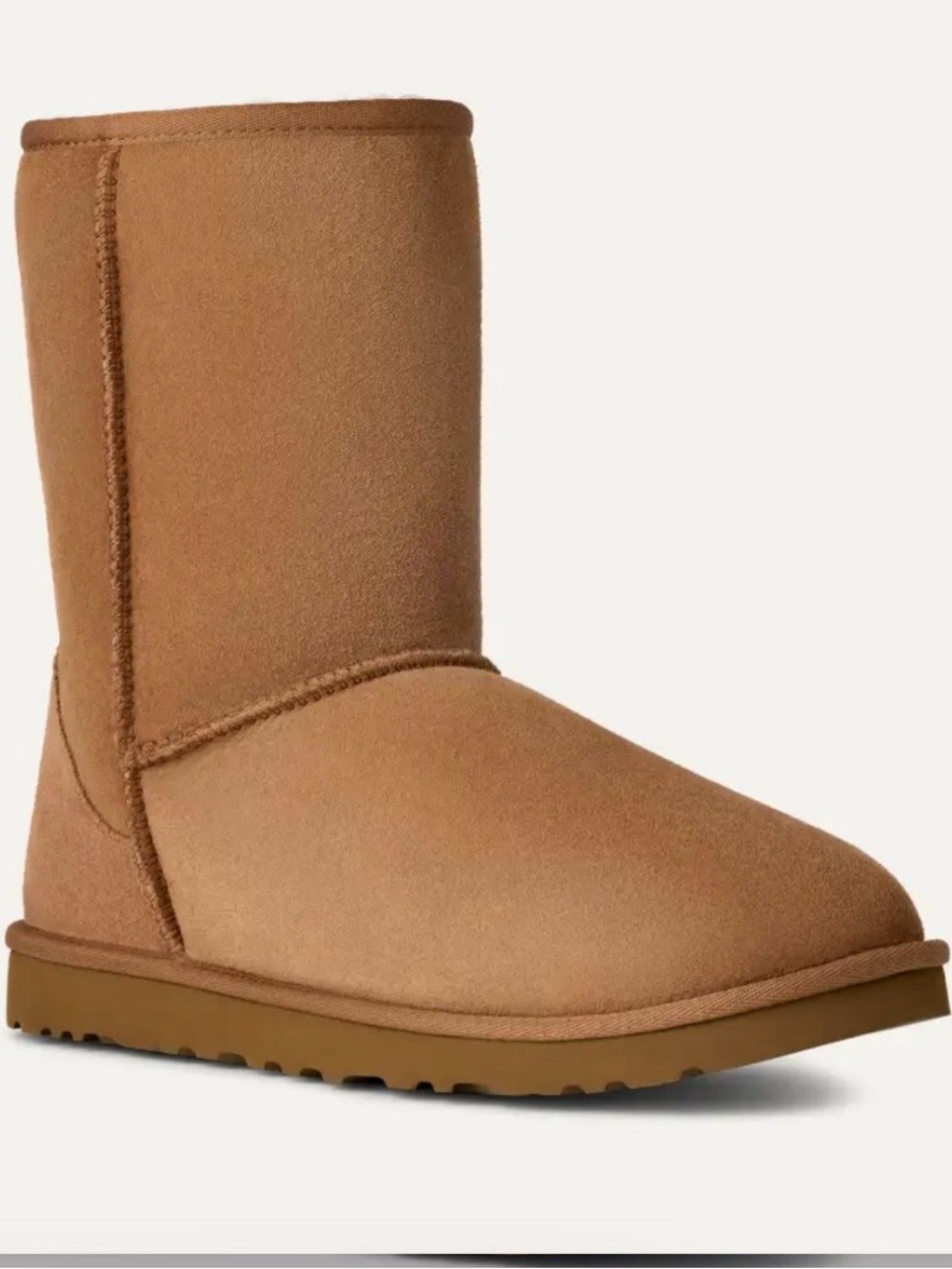 Men’s UGG classic short chestnut boot. Size 9